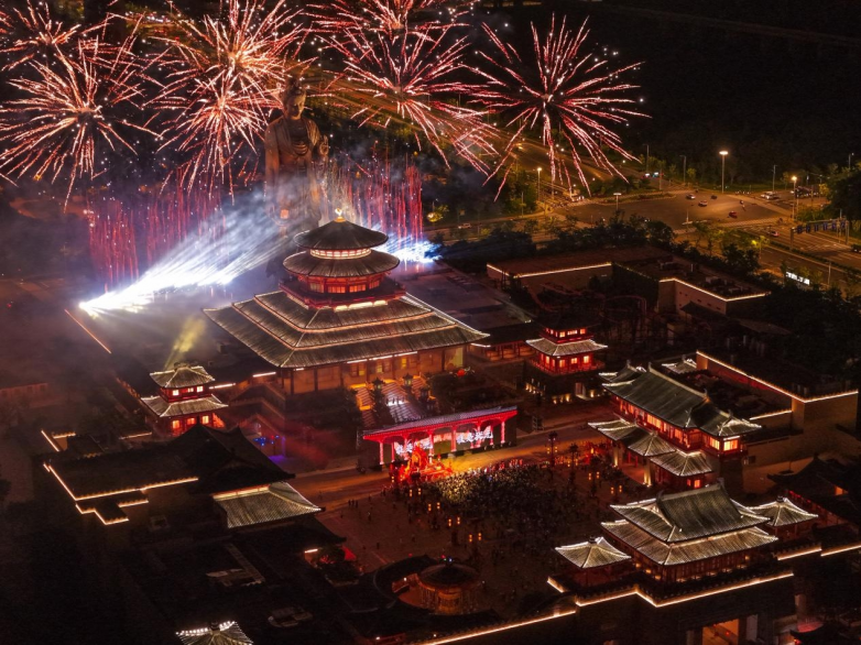 焕新起航！苏州阳澄半岛乐园盛大启幕，创新演艺擎动苏州文旅新地标