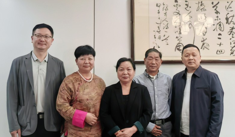 精美的石头会唱歌：千年石磬奏响新时代乐章